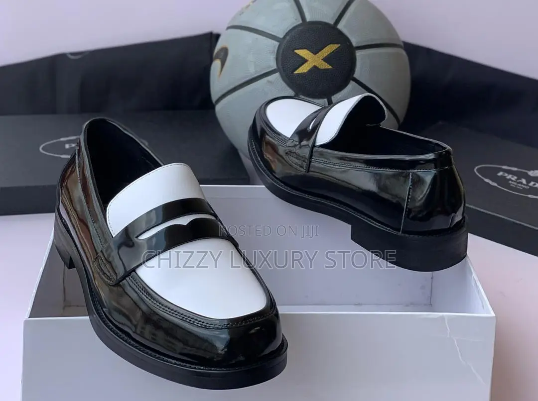 Prada Quality Luxury Men Genuine Leather Cooperate Shoe