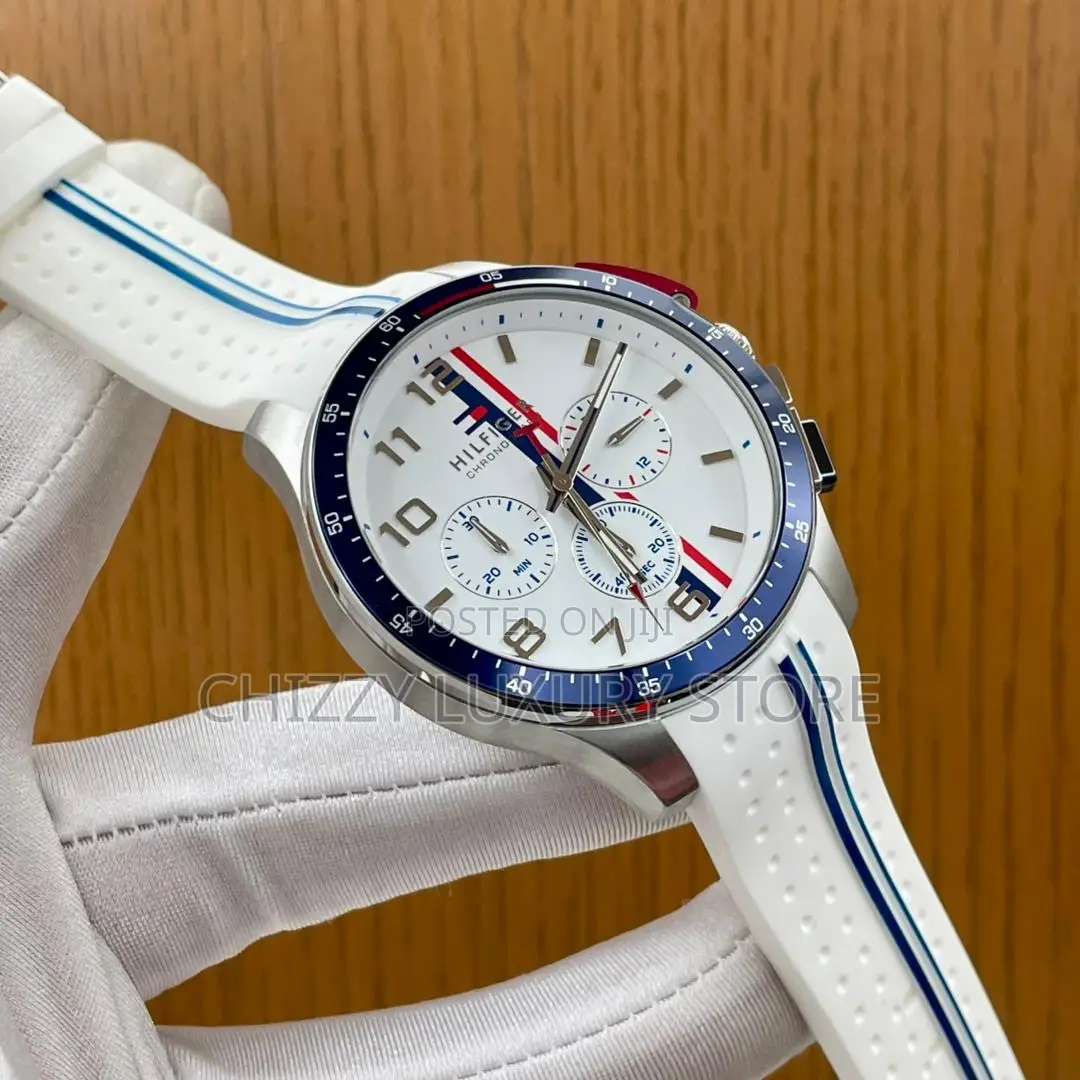 Tommy Hilfiger Quality Luxury Men Rubber Strap Wristwatch