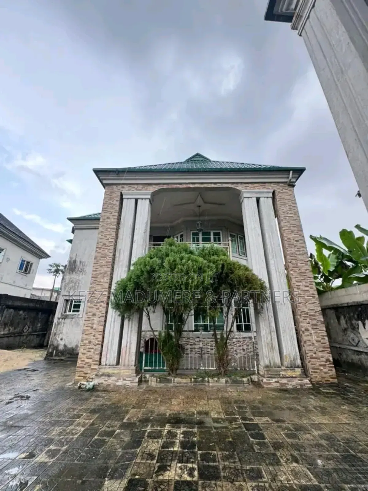 5bdrm Duplex in Gated Estate ,Nta for sale