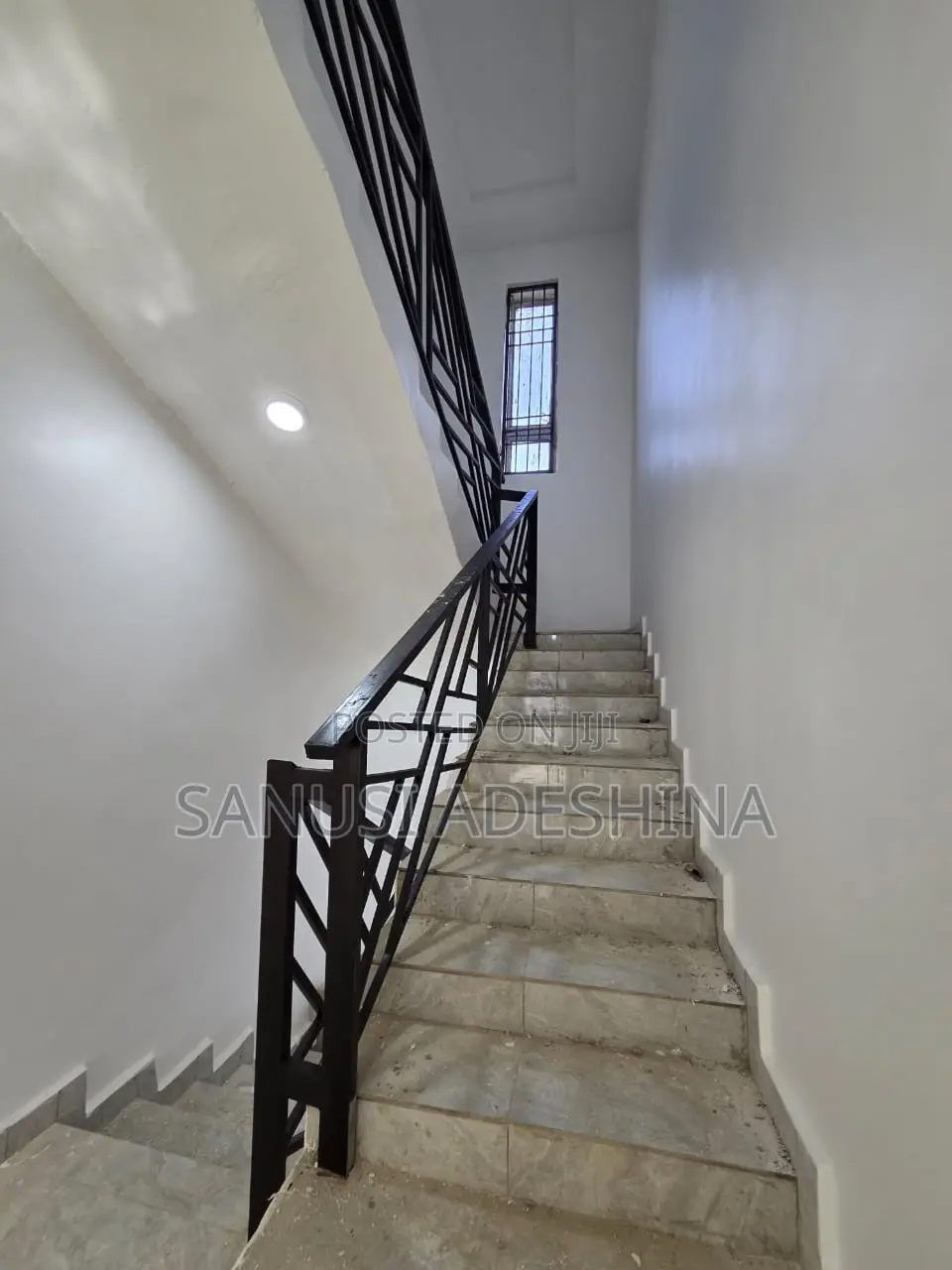 5bdrm Duplex in Kafe Garden ,Fct, Gwagwa for sale
