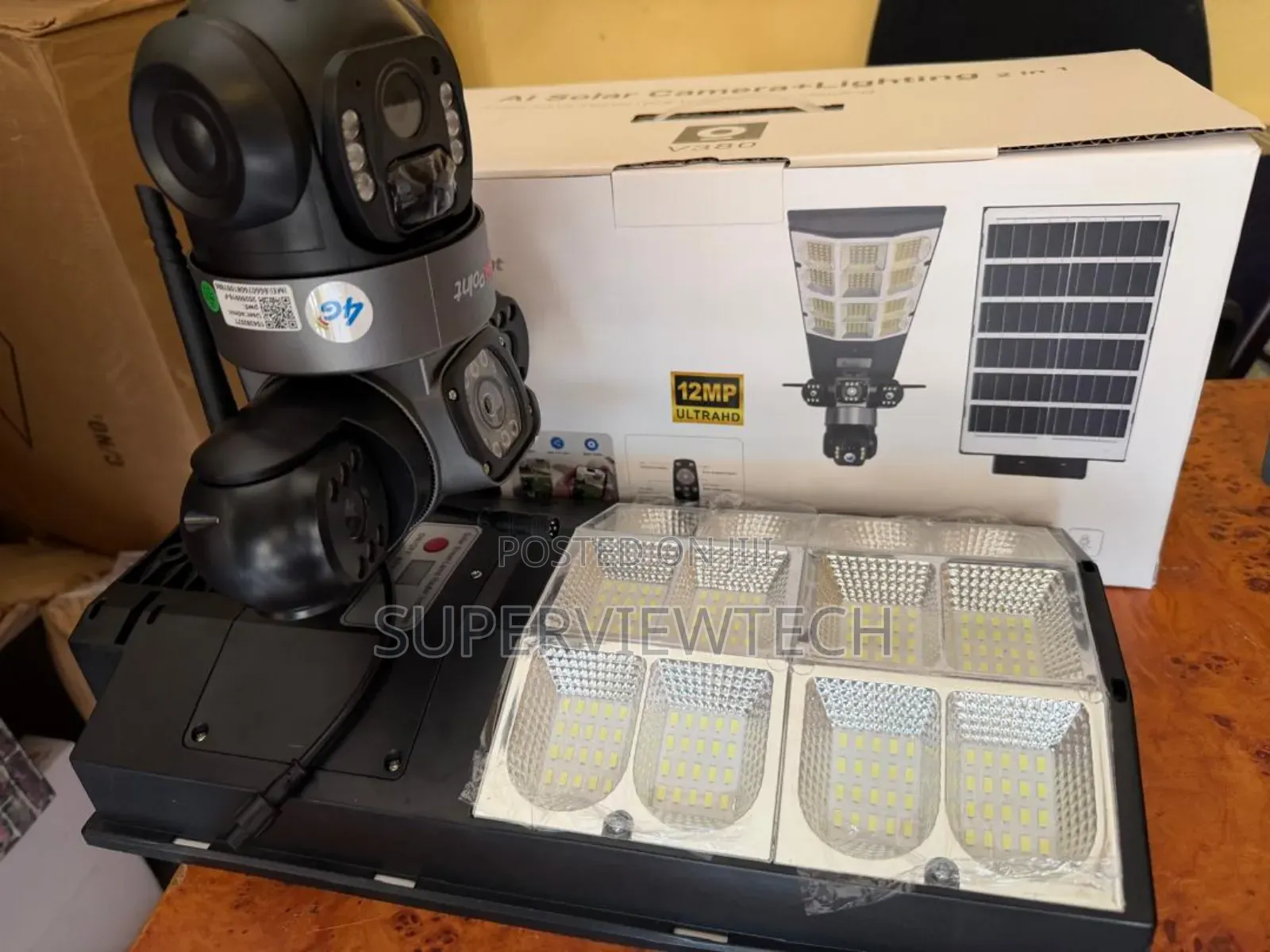 Real 3 Views 800w Solar Streetlight CCTV Camera