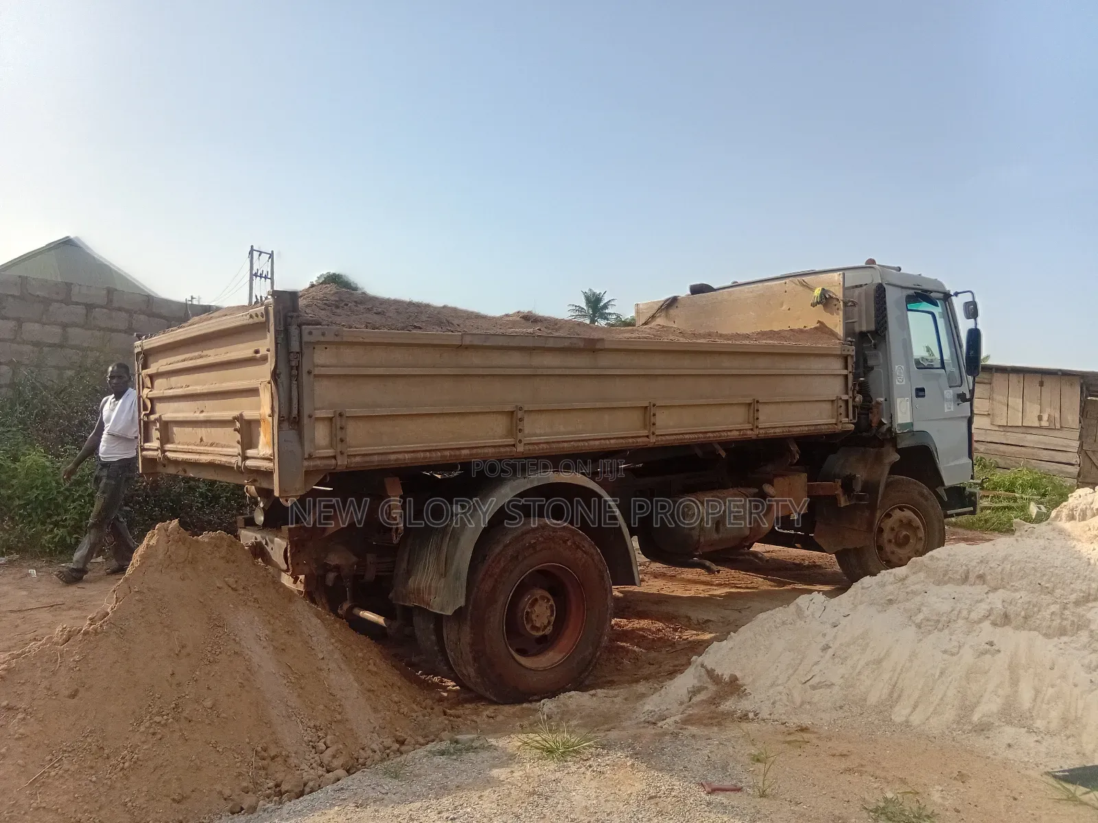 15 Tons of Sharp Sand