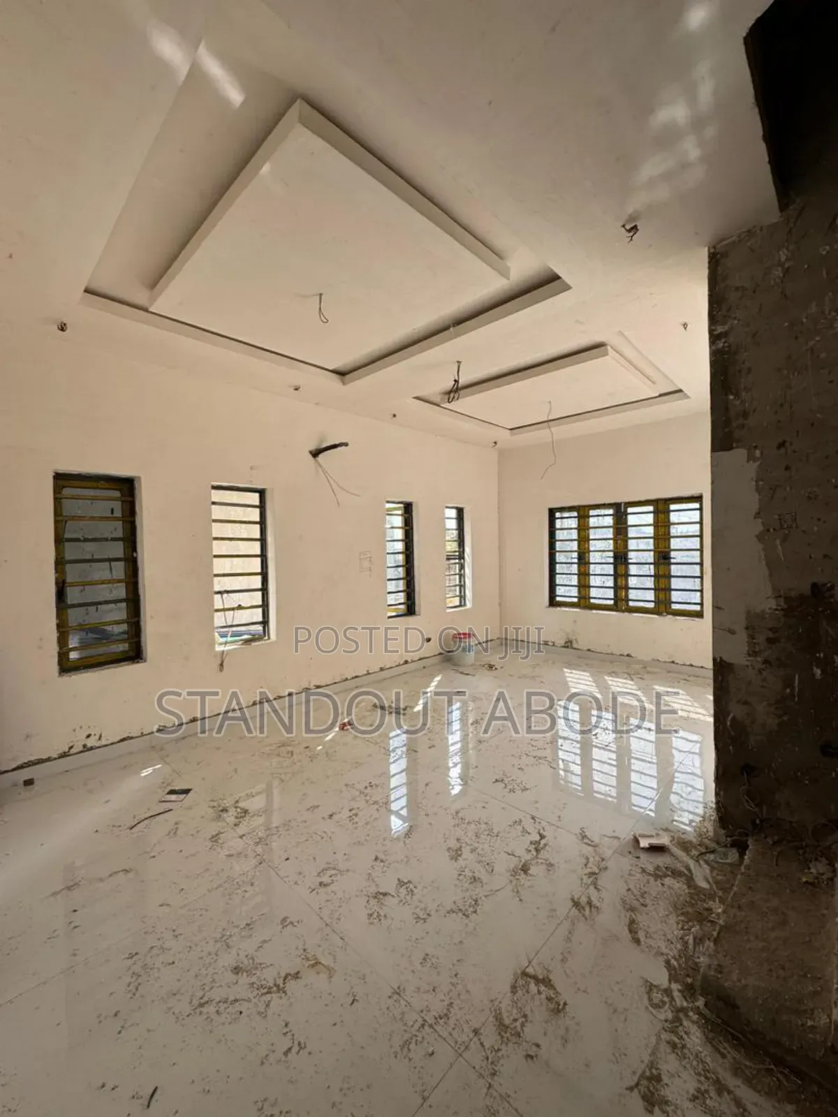5bdrm Duplex in In A Secure Area, Surulere for sale