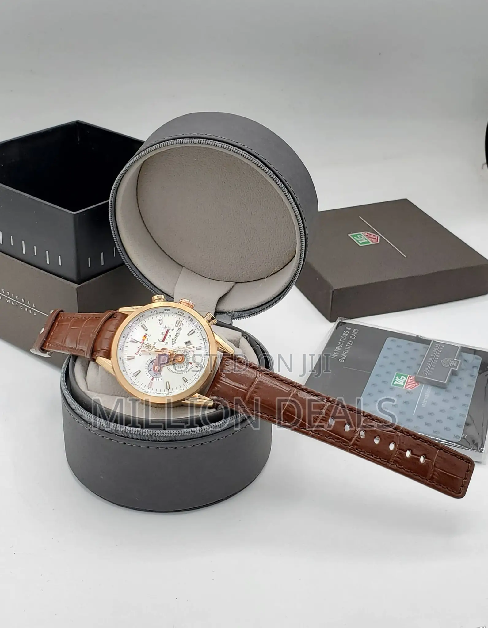 Chronograph Leather Strap Men’S Luxe Wrist Watch