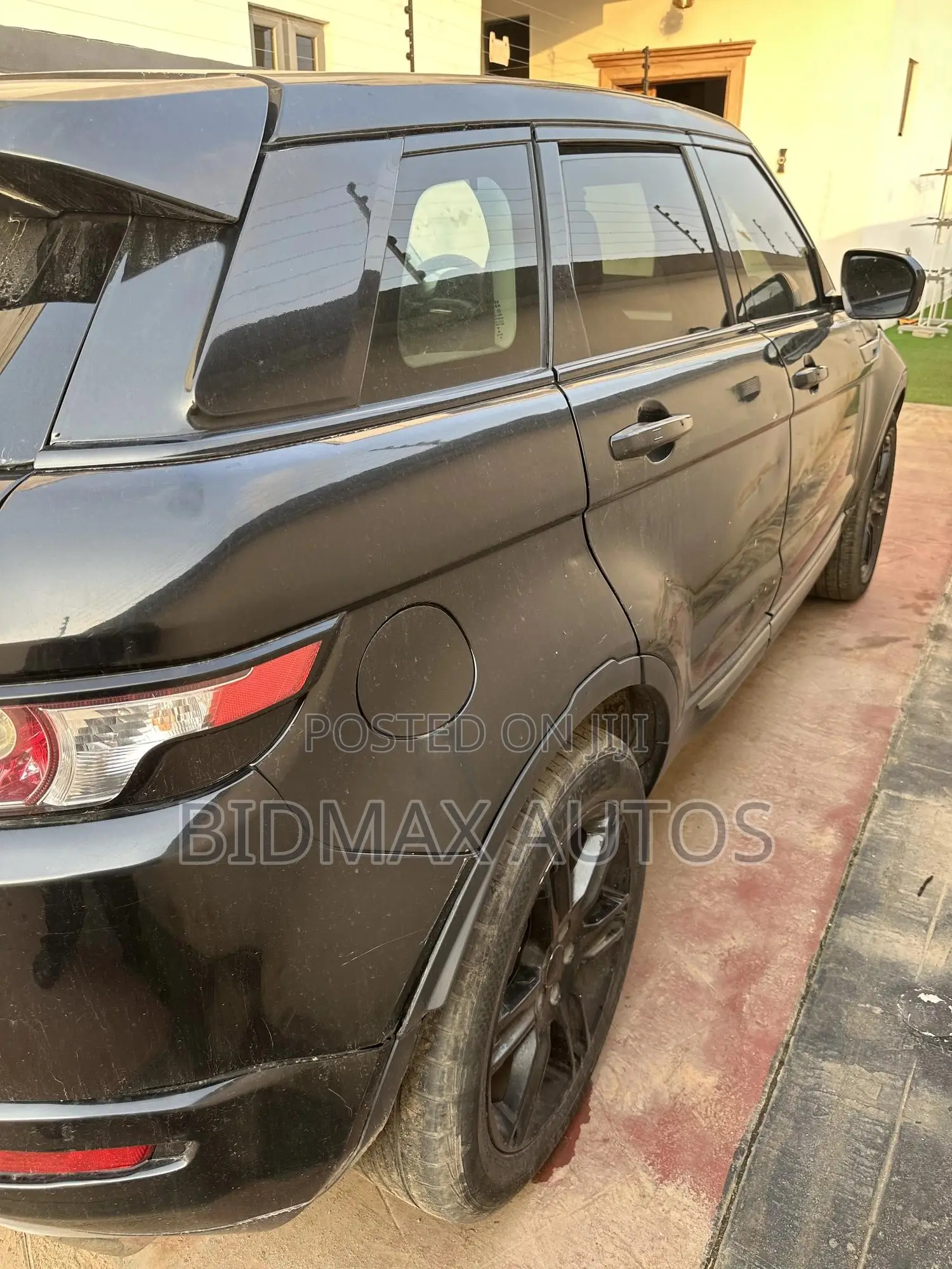 Land Rover Range Rover Evoque Pure Plus 4x4 Coupe (2.0L 4cyl 9A) 2014