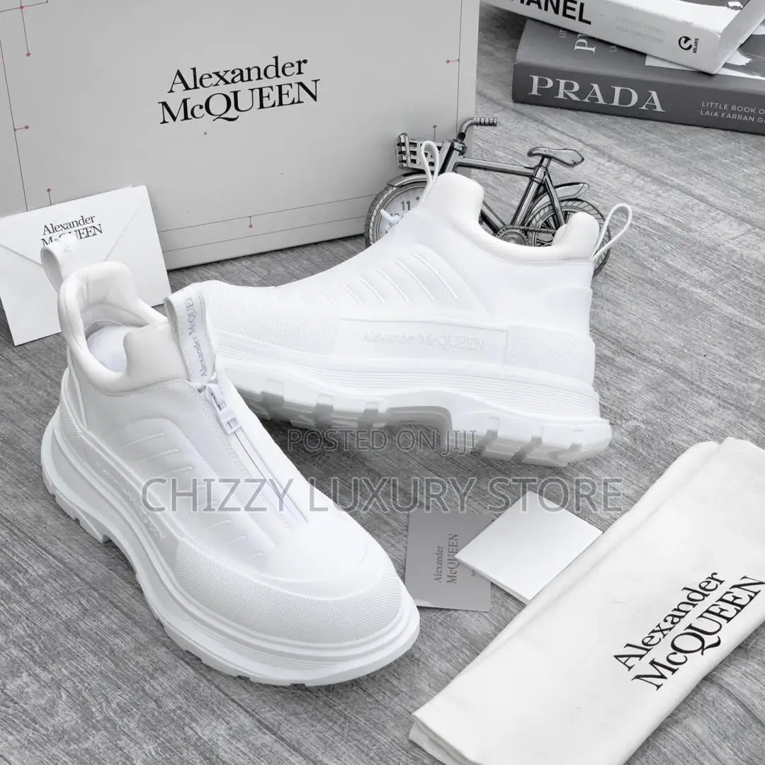 Alexander McQueen Quality Luxury Men White Shoe