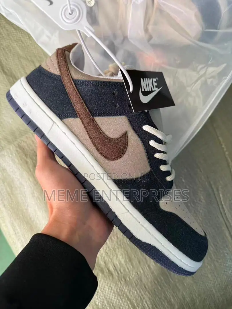 Brown Mixed Sb Sneaker :