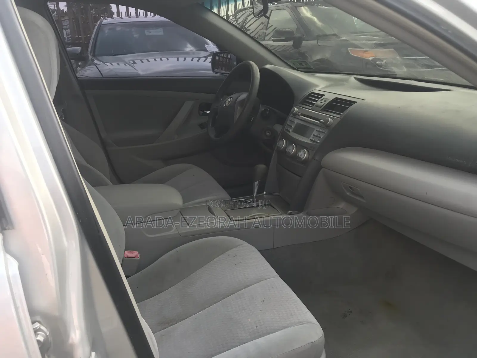 Toyota Camry LE 4dr Sedan (2.5L 4cyl 6A) 2011 Silver