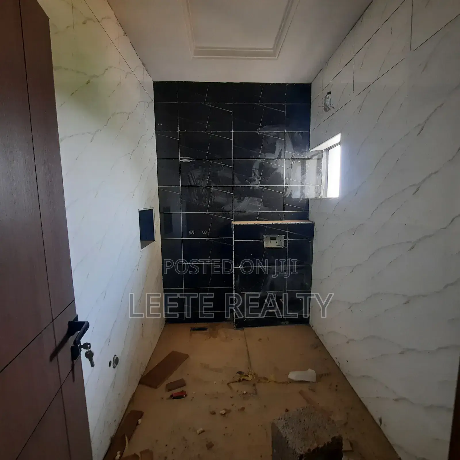 4bdrm Townhouse/Terrace in Gaduwa for sale