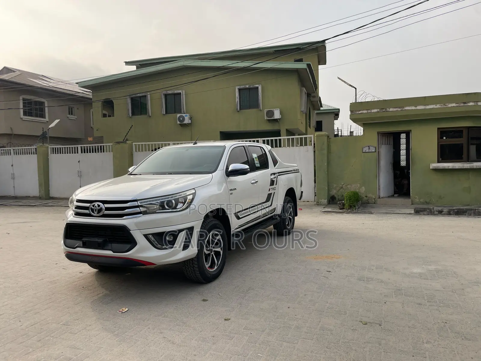 Toyota Hilux 2018 White