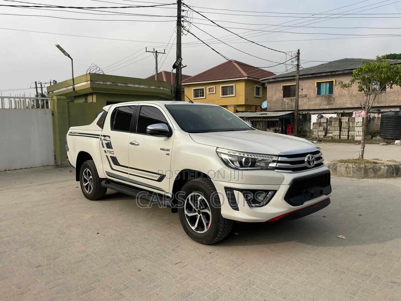 Toyota Hilux 2018 White