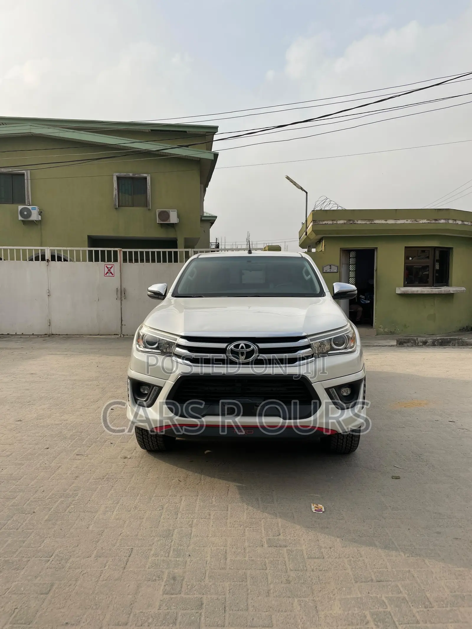 Toyota Hilux 2018 White