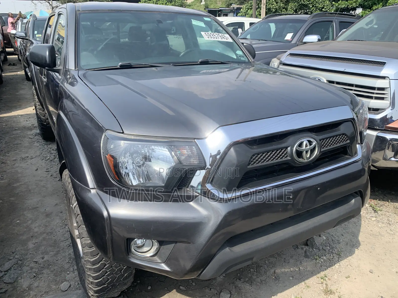 Toyota Tacoma V6 4dr Double Cab 4WD 5.0 ft. SB (4.0L 6cyl 5A) 2015 Gray