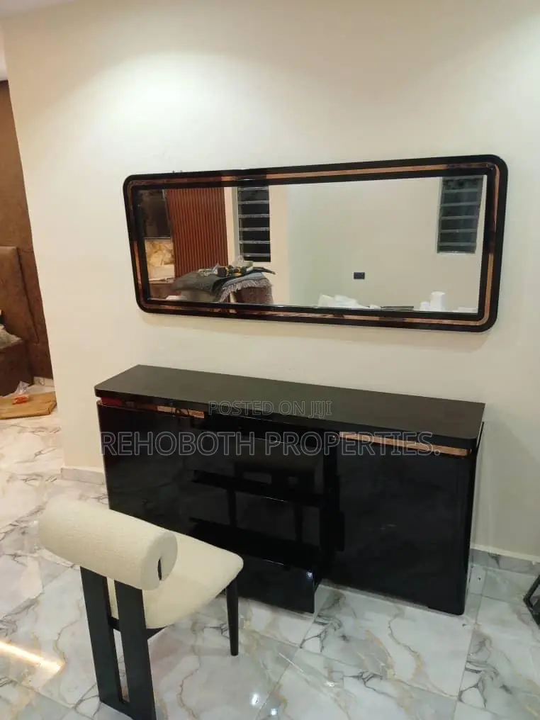 Furnished 3bdrm Duplex in Jericho for sale