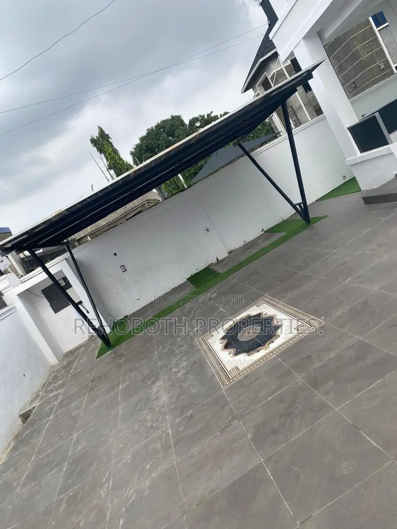 Furnished 3bdrm Duplex in Jericho for sale