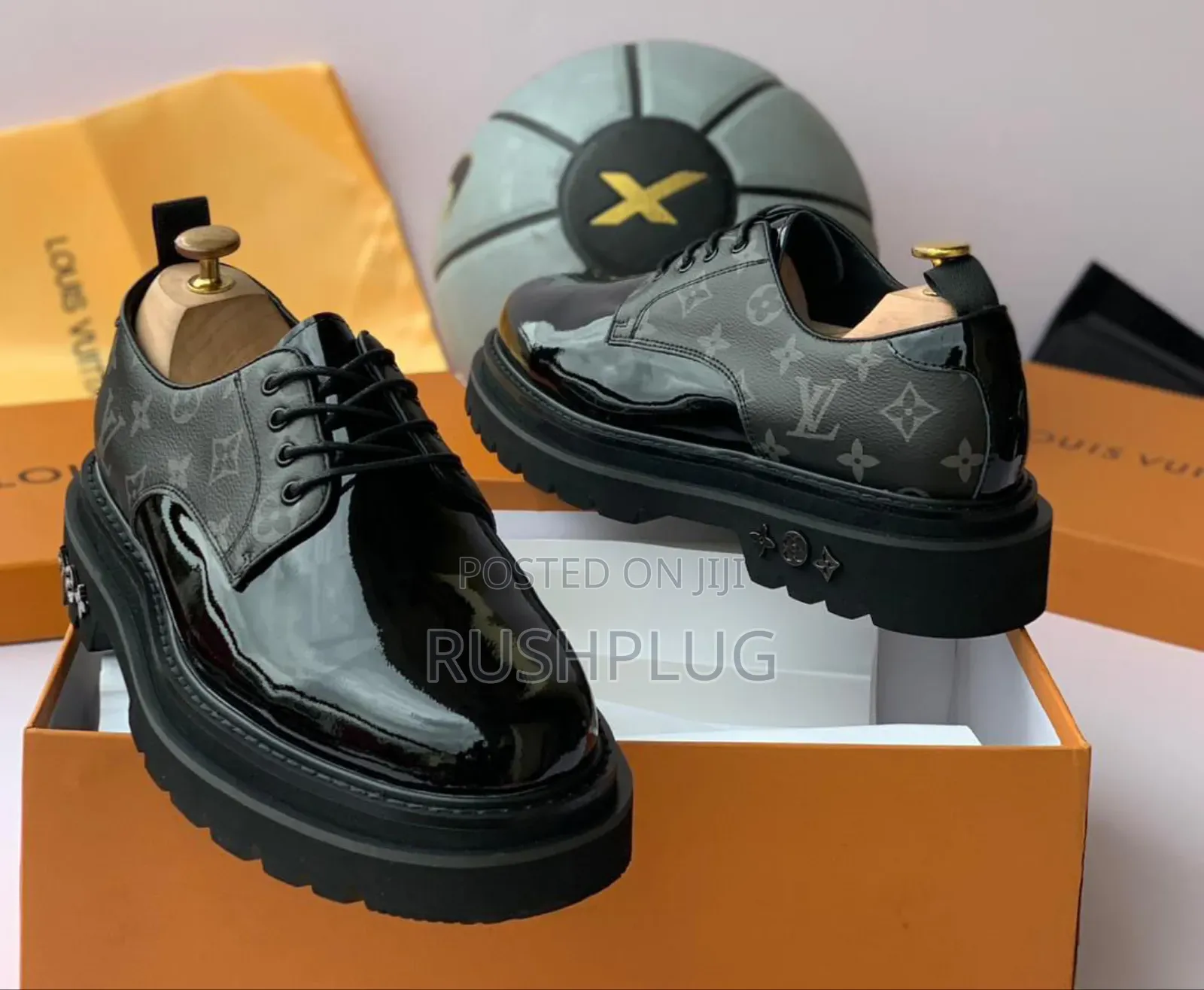Louis Vuitton Crested Luxury Shoes