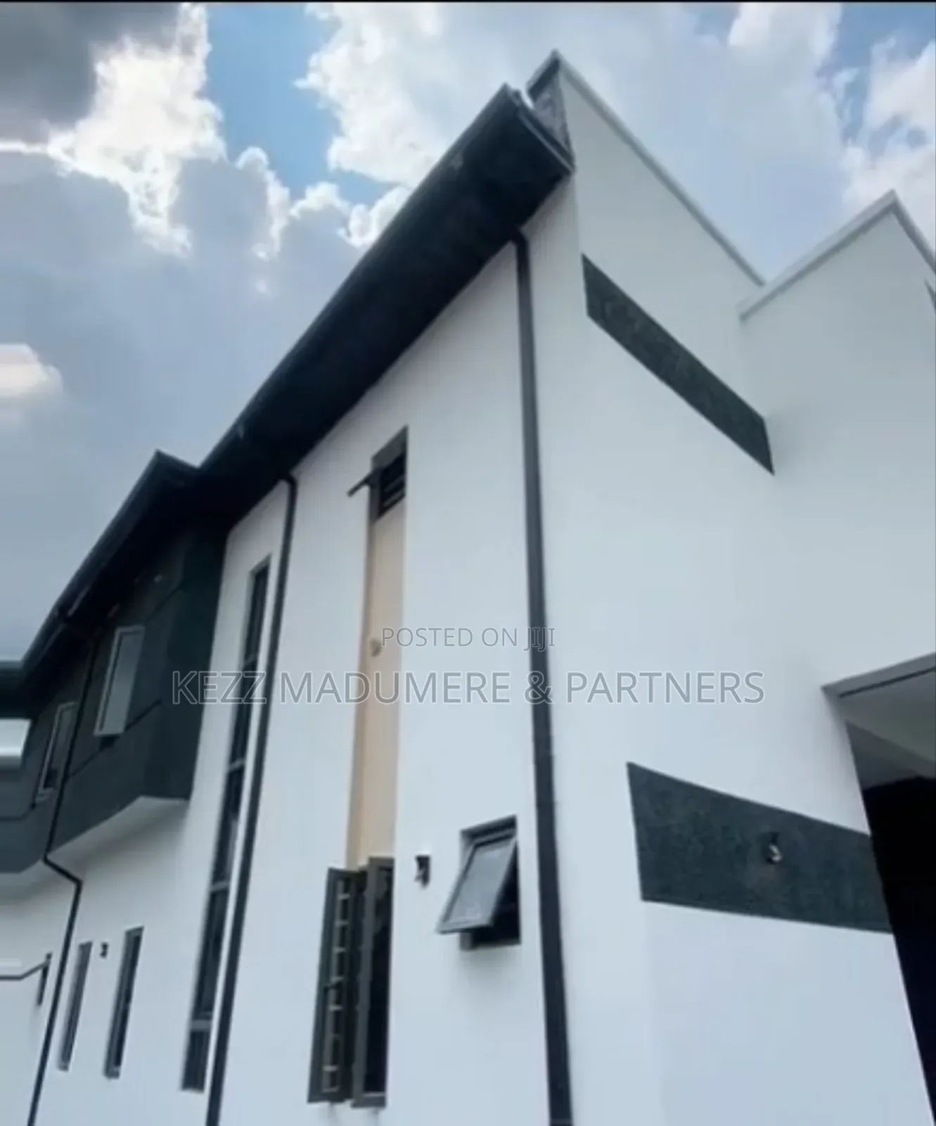 4bdrm Duplex in Dana Estate Port for sale