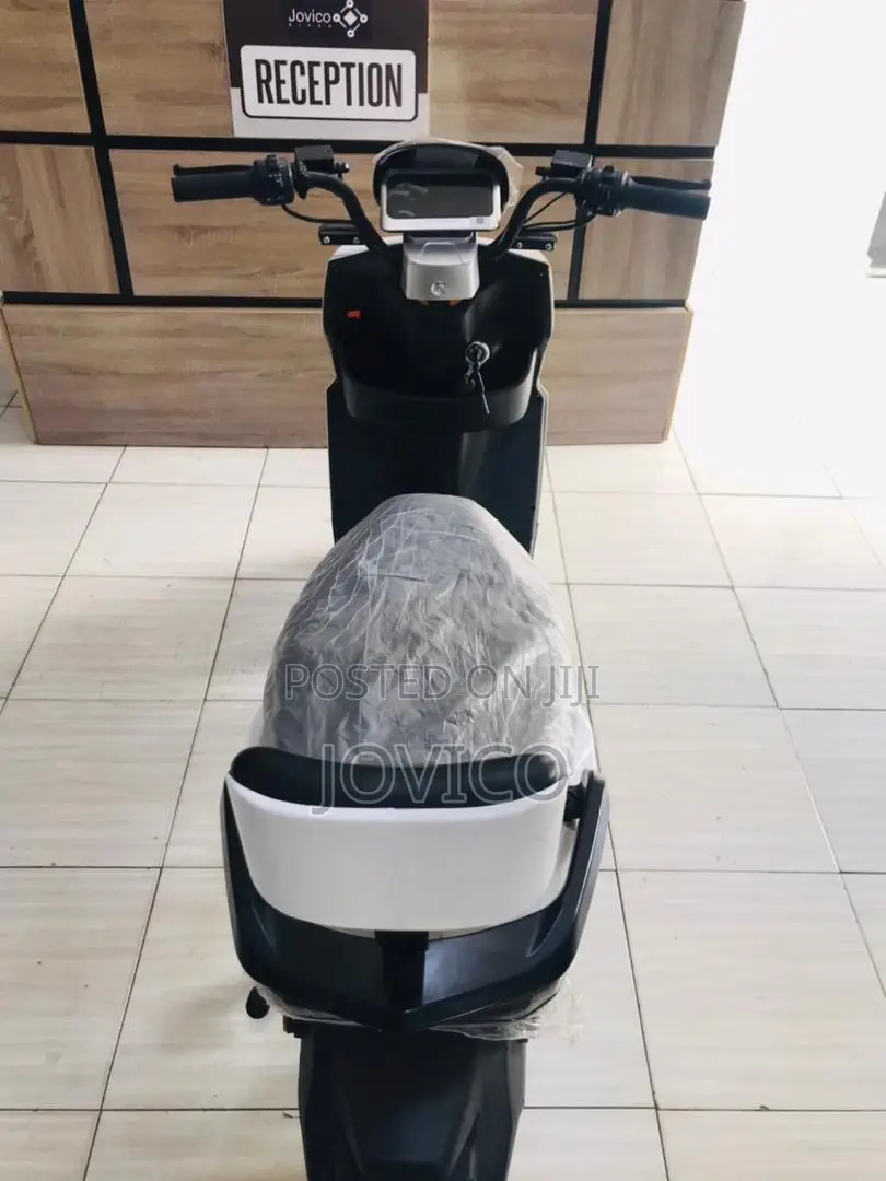 Era C22 Sport Bike