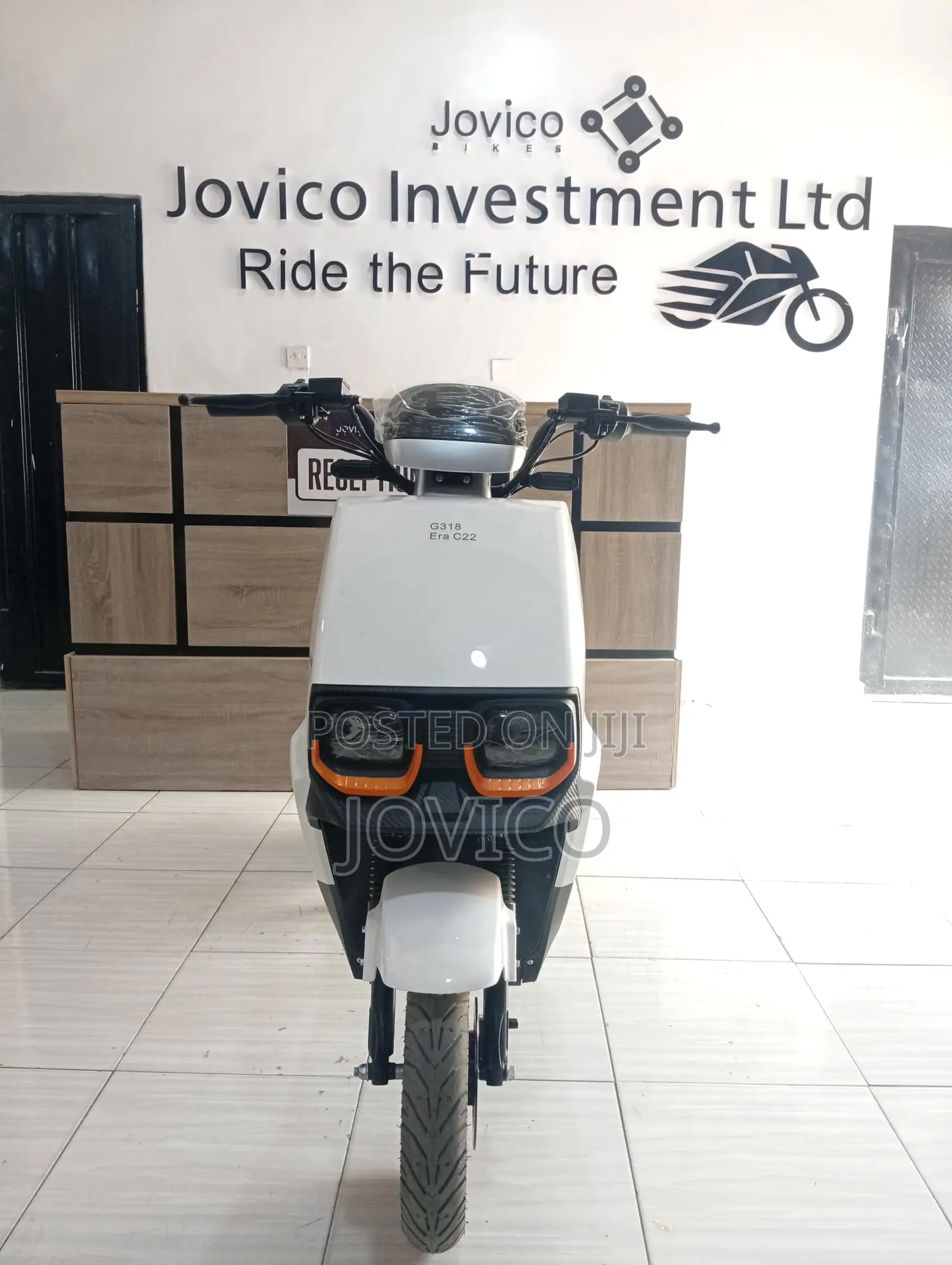 Era C22 Sport Bike