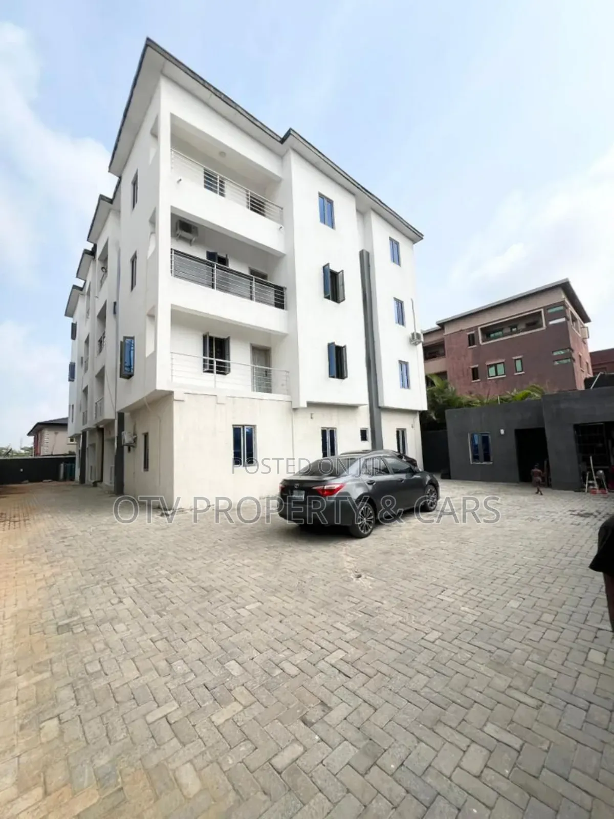 3bdrm Apartment in Ikate for sale