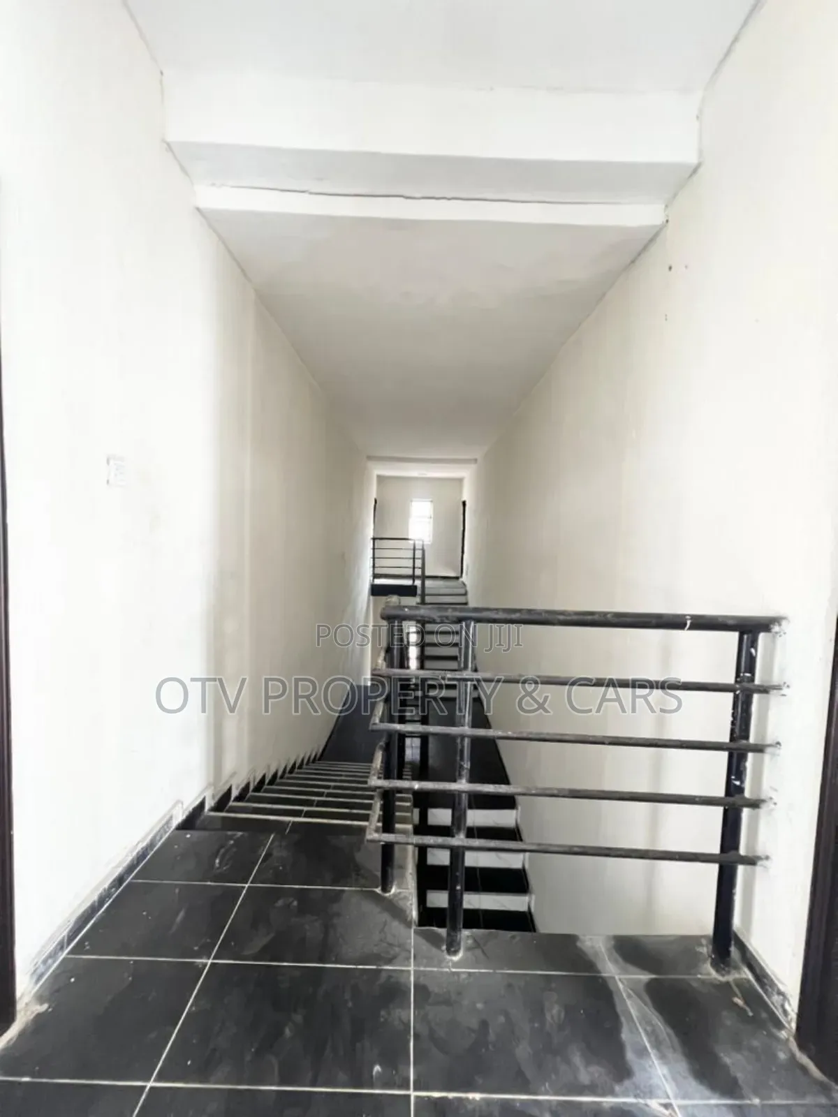 3bdrm Apartment in Ikate for sale