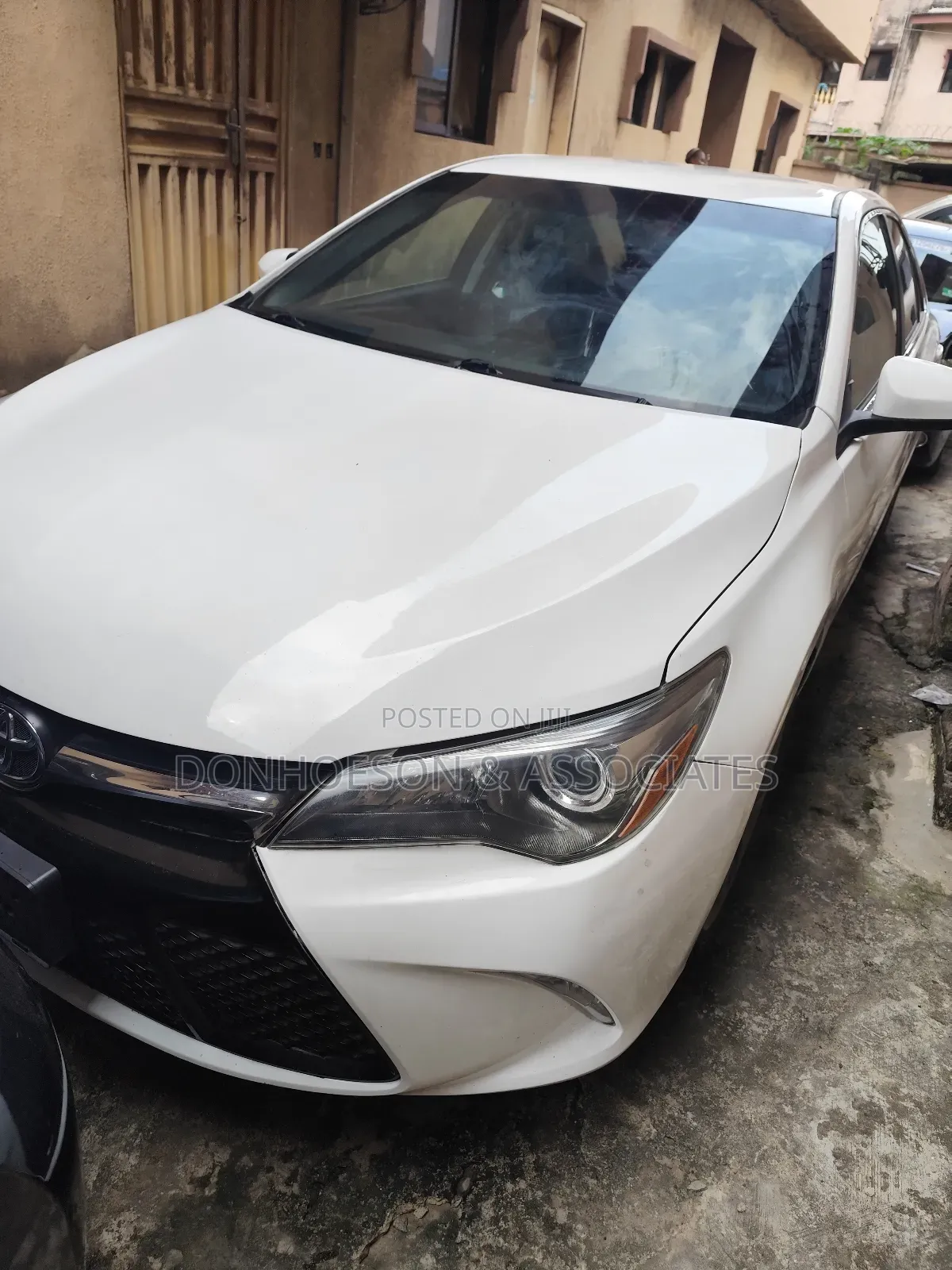 Toyota Camry 2016 White