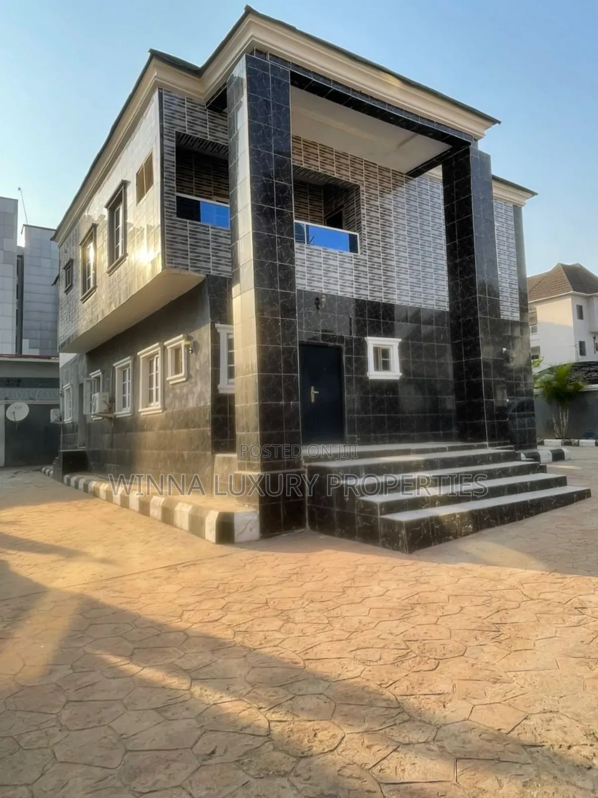 4bdrm Duplex in In An Estate, Around, Lugbe District for sale