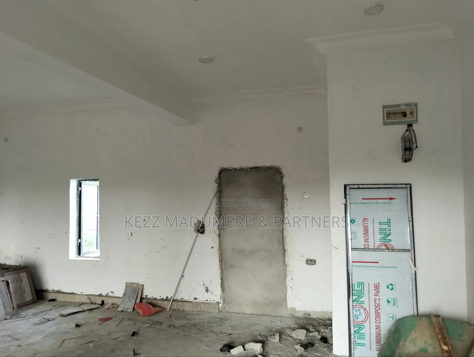 To Let : A Sizeable Single Shop on Sars Road, Port Harcourt