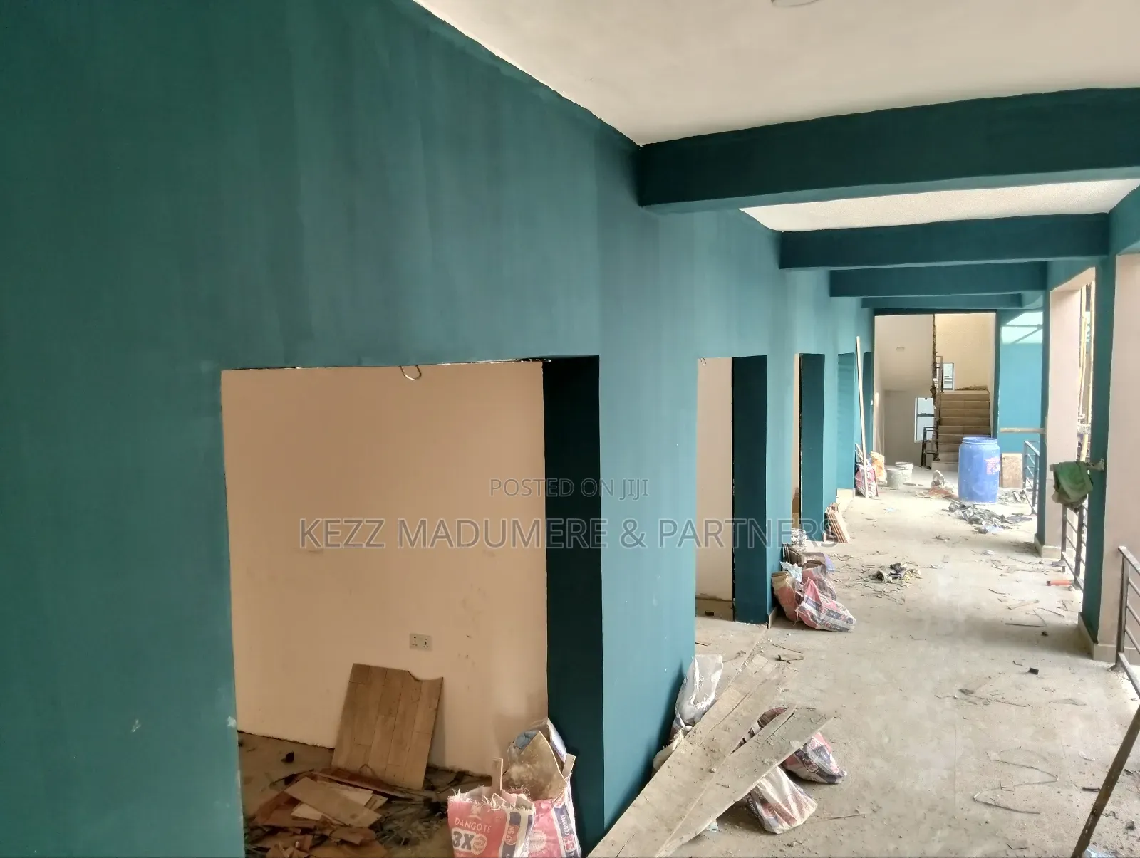 To Let : This Is a Massive Upstairs Hall