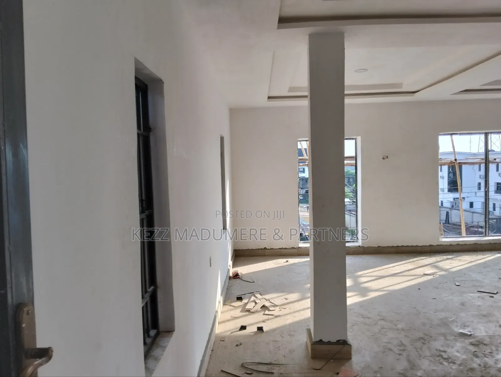 To Let : This Is a Massive Upstairs Hall