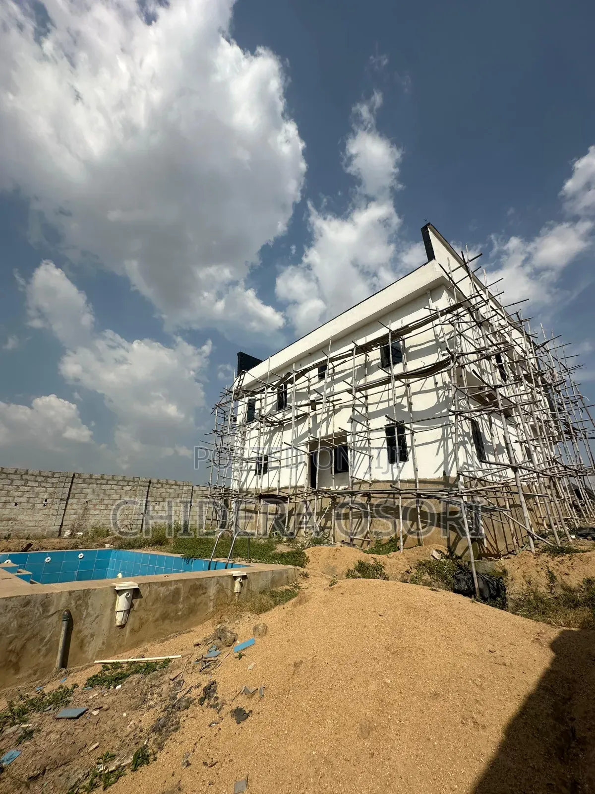3bdrm Duplex in T Pumpy Estates, Lugbe District for sale