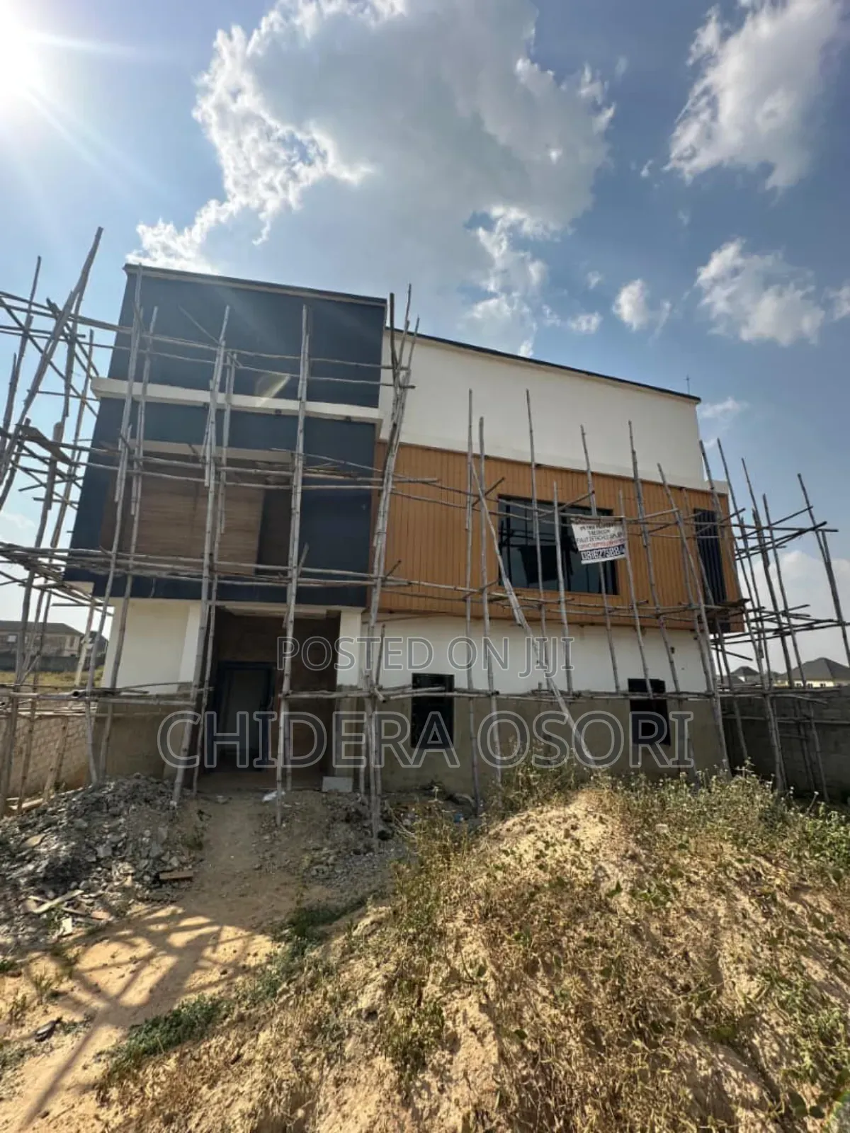 3bdrm Duplex in T Pumpy Estates, Lugbe District for sale