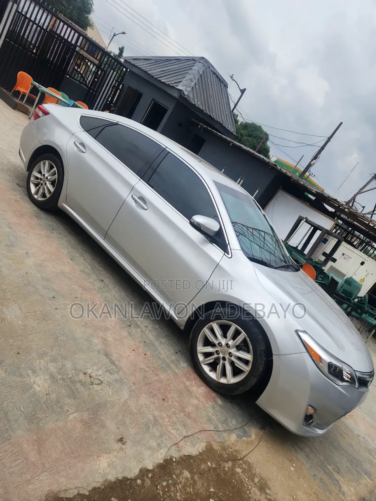 Toyota Avalon XLE Premium Sedan FWD (3.5L 6cyl 6A) 2013 Silver