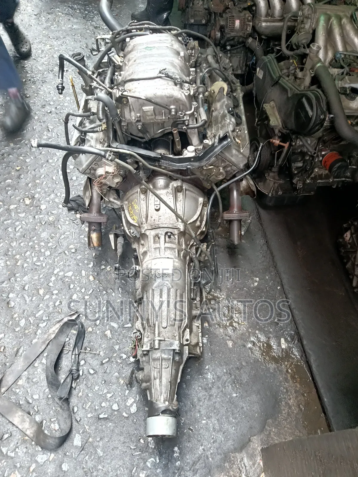 Toyota 4.7l 2uz-fe Engine.
