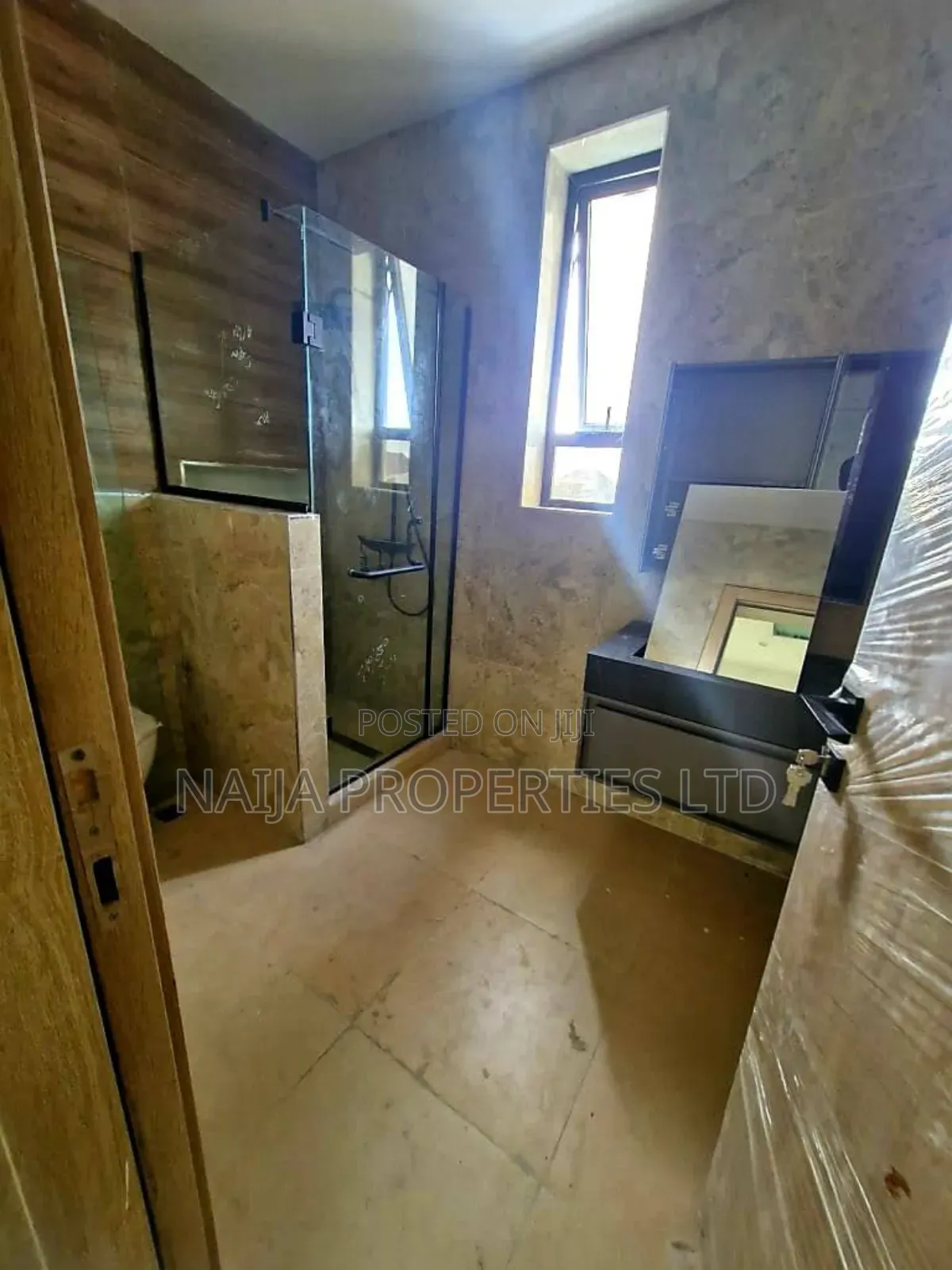 5bdrm Duplex in Idado Estate, Lekki for sale