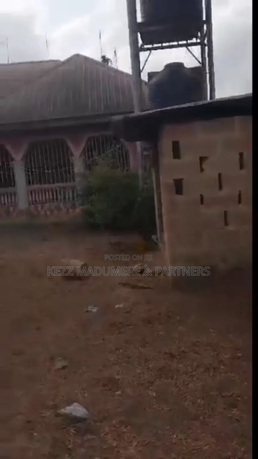 4bdrm Bungalow in Umuguma Owerri Imo for sale