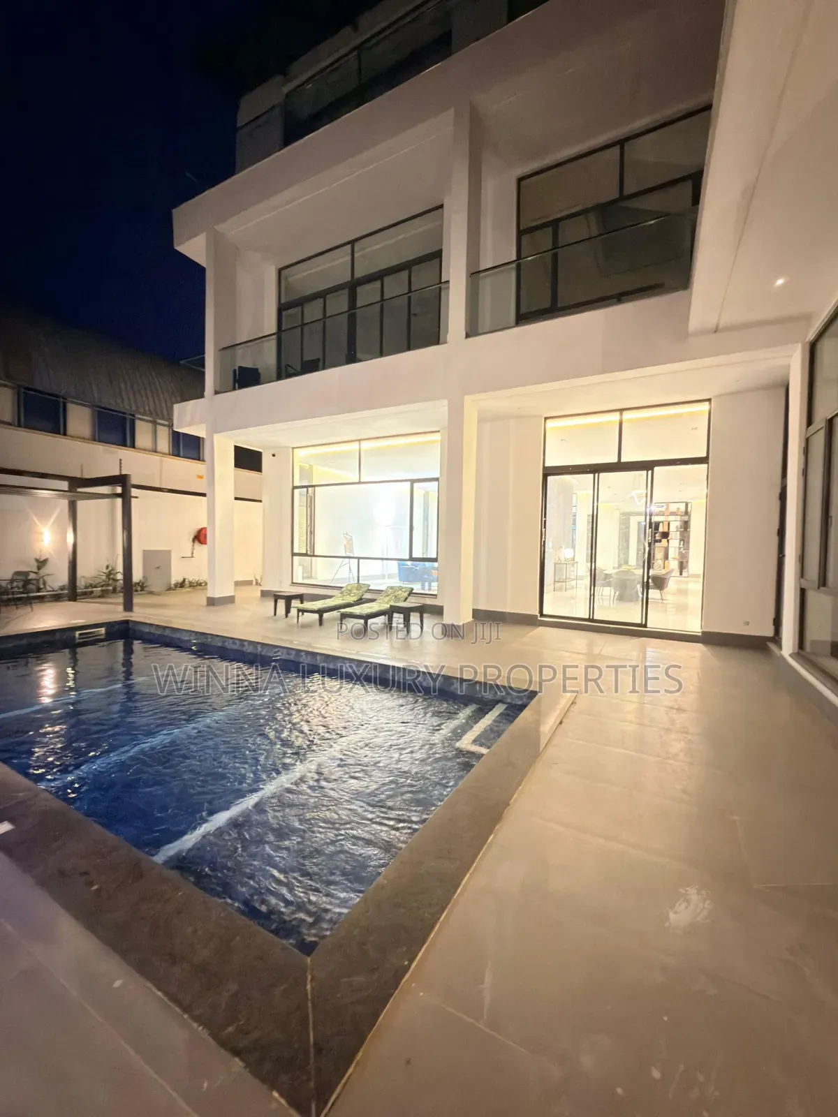 8bdrm Mansion in Asokoro Main for sale