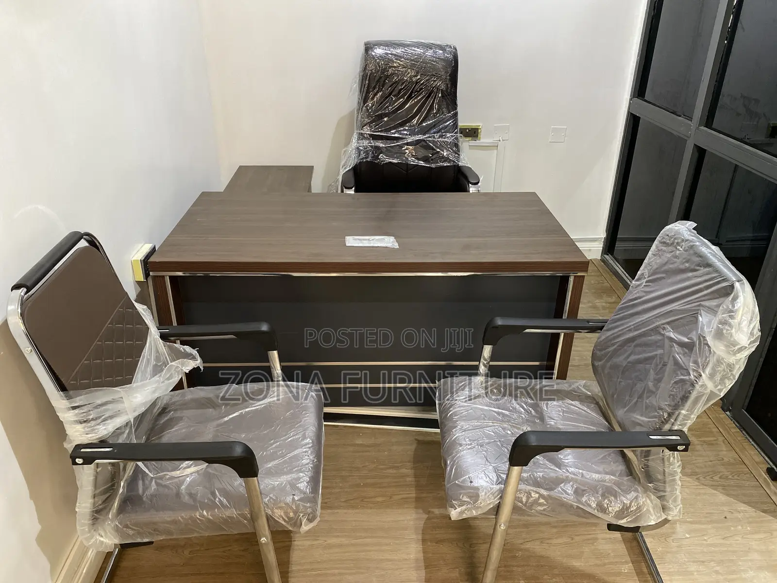 Set of 1.4meter Office Table With Extension and Drawer,Chairs