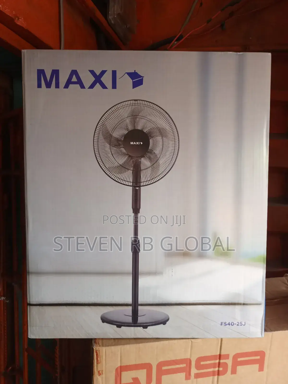 Maxi 16′′ Standing Fan (Black) | Model 40-25j