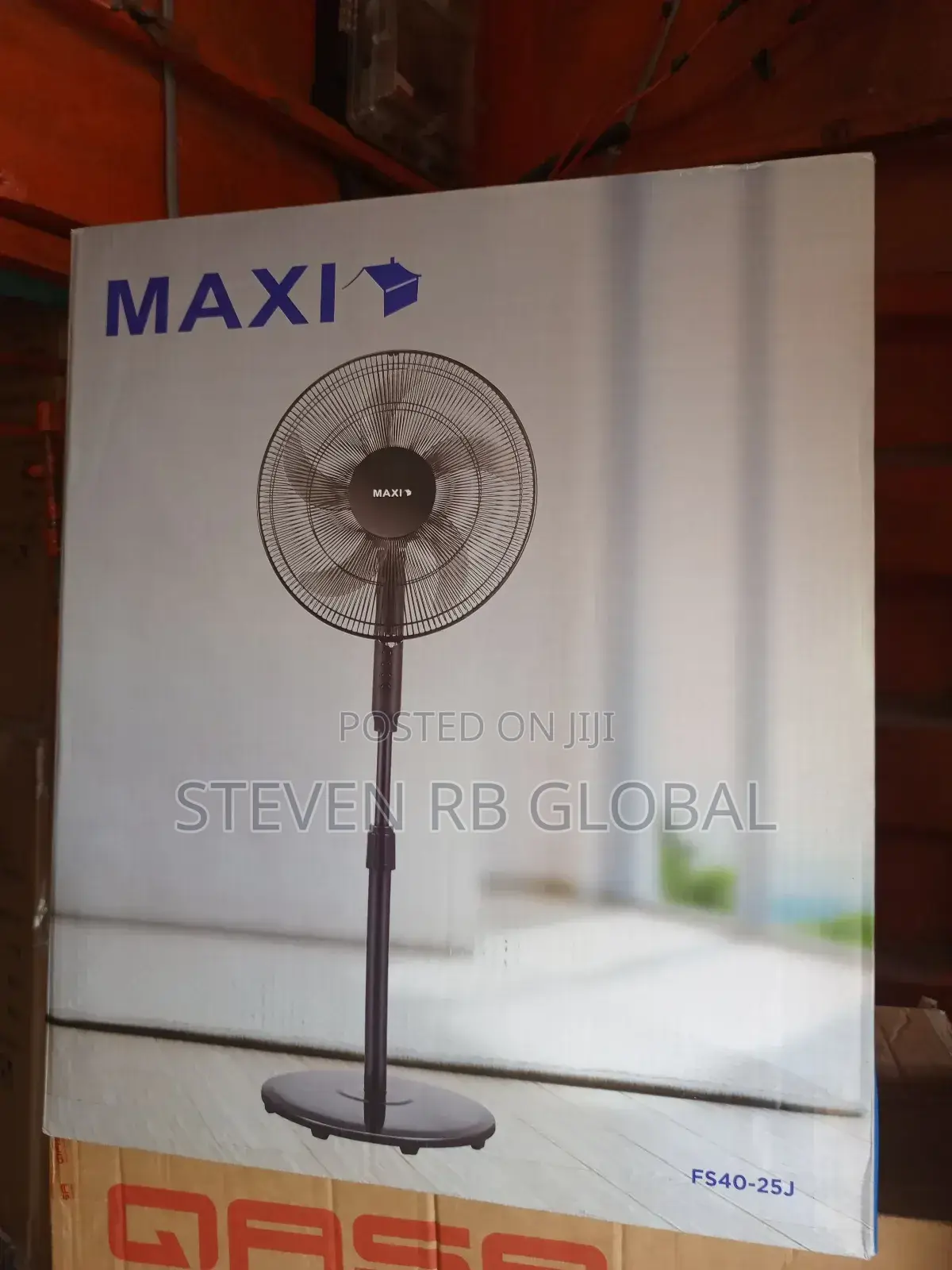 Maxi 16′′ Standing Fan (Black) | Model 40-25j