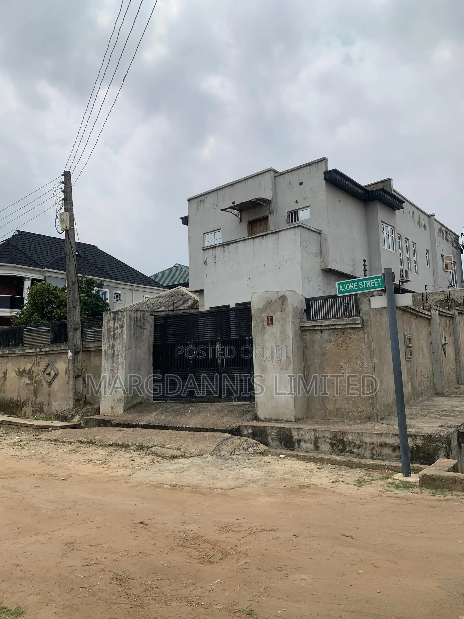 Furnished 5bdrm Duplex in Alogba, Ebute for sale