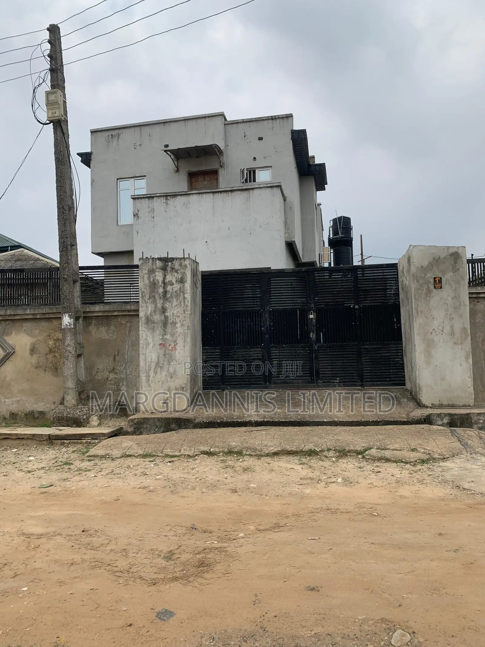 Furnished 5bdrm Duplex in Alogba, Ebute for sale