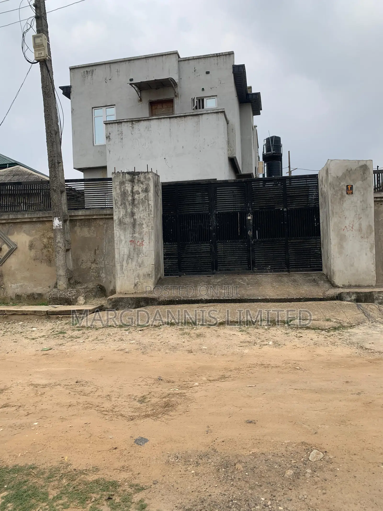 Furnished 5bdrm Duplex in Alogba, Ebute for sale