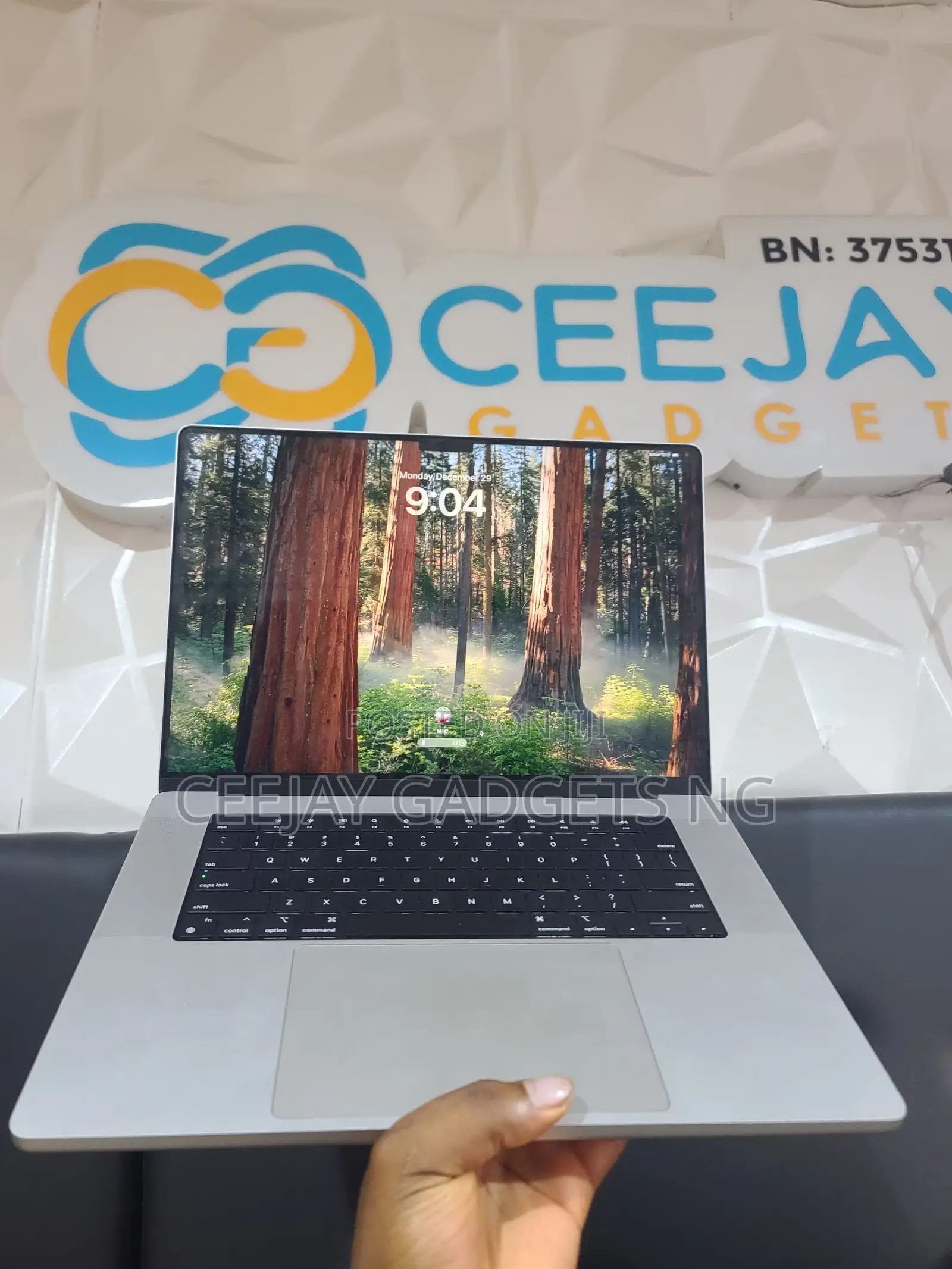 Laptop Apple MacBook Pro 2021 M1 32GB Apple M1 Max SSD 1T