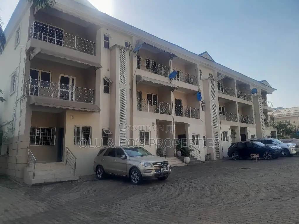 4bdrm Duplex in Wuse for rent
