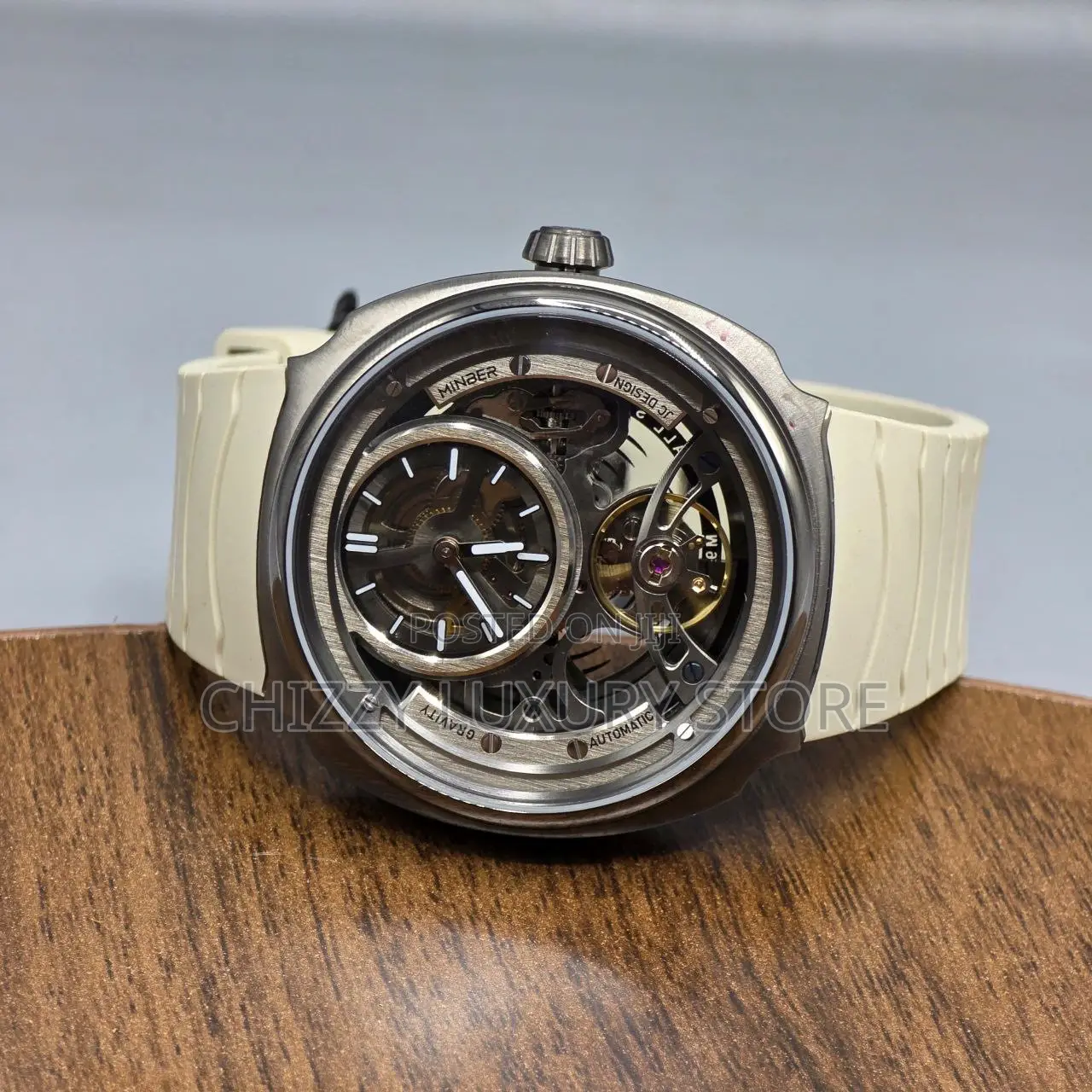 Minber Quality Luxury Men Chronograph Rubber Mi Strap Wristwatch.