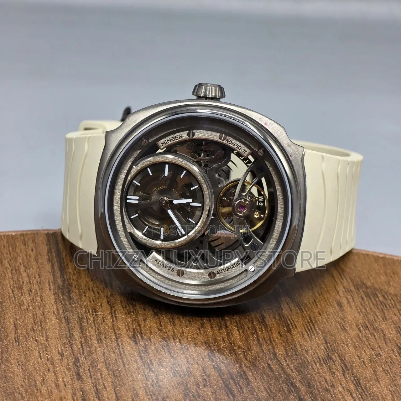 Minber Quality Luxury Men Chronograph Rubber Mi Strap Wristwatch.