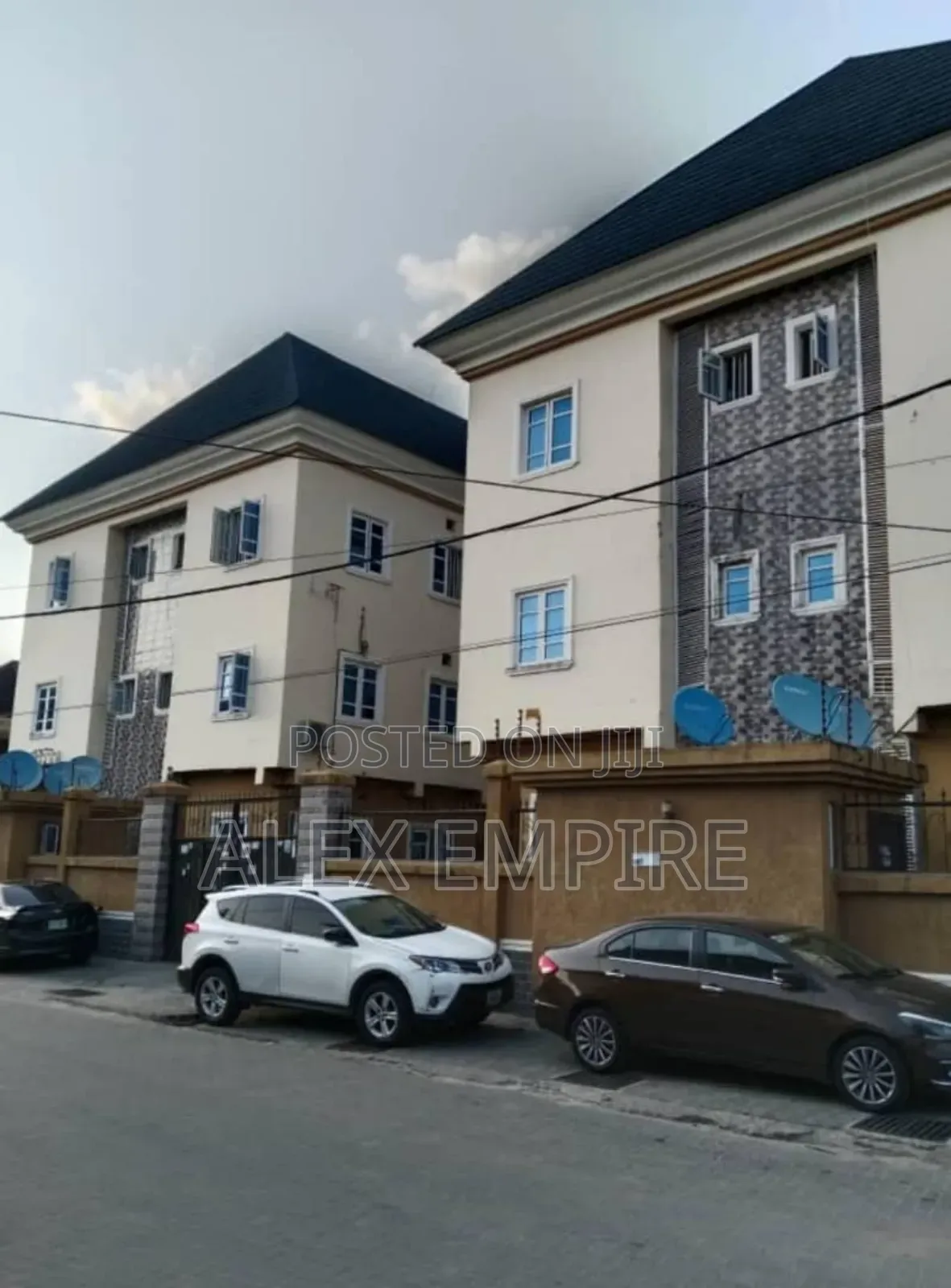 2bdrm Block of Flats in Ago Palace for sale