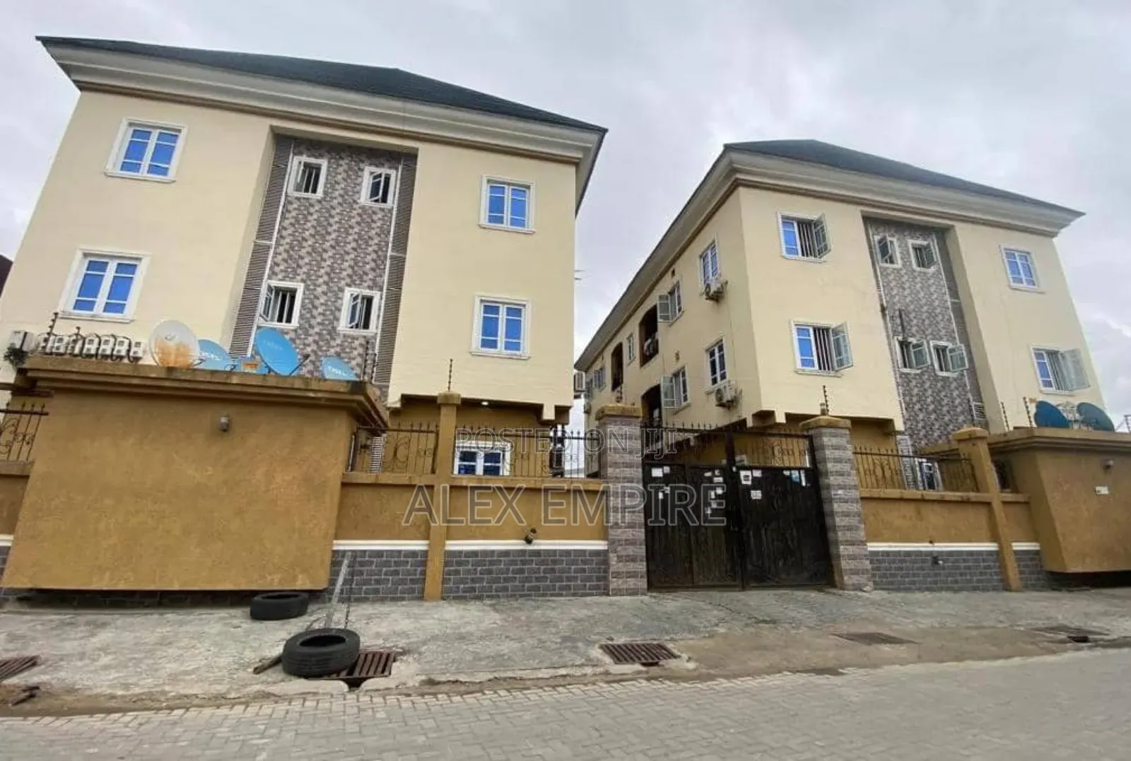 2bdrm Block of Flats in Ago Palace for sale