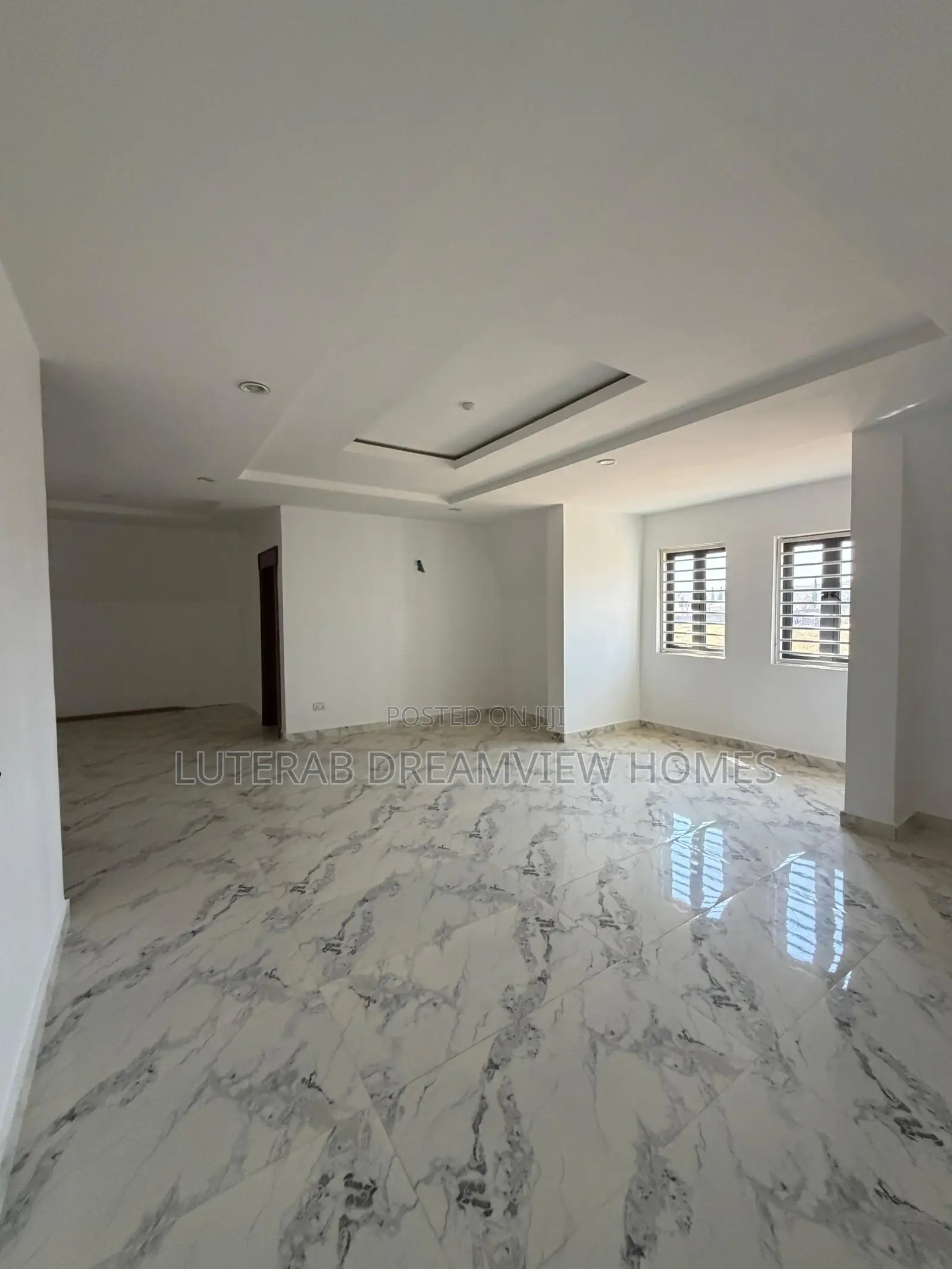 7bdrm Mansion in Gwarinpa for sale